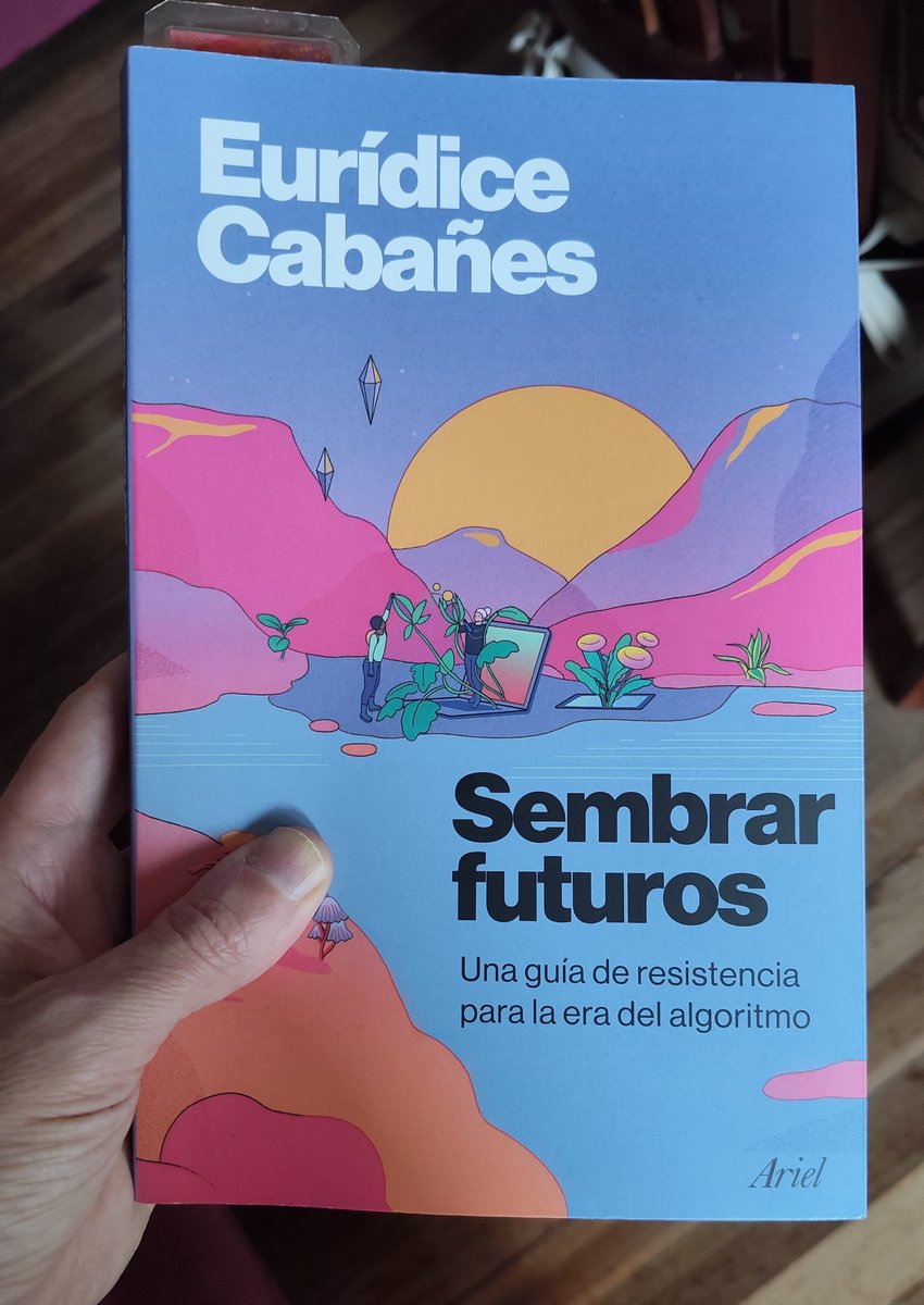 iturriso's tweet photo. Os recomiendo vivamente Sembrar futuros, de @euridicecm. Tenéis que estar preparadas, eso sí, para una bofetada de realidad detrás de otra. Pero merece la pena: deja sembradas las semillas de la resistencia y de la esperanza. https://t.co/7yPNgPoU5X