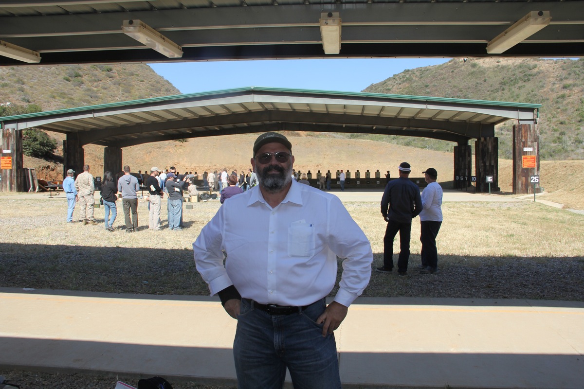 TeamToad's tweet photo. @learning_yohei Precision Rifle ... AKA "sniping".

Me at the sniper course at Camp Pendleton during MARSCO visitor's day.

My pistol and carbine technique could be better, but I got 100% on the sniper course. https://t.co/o9WBonuWW3