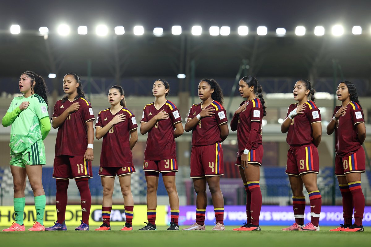 CONMEBOL's tweet photo. Termina la primera mitad para @femeninofvf en la #U17WWC. ¡A buscar la remontada! 👊🇻🇪 https://t.co/VI38KIPjl1