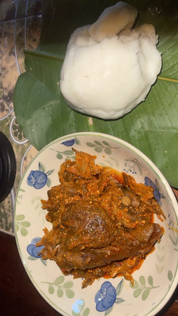Funmi_layo83's tweet photo. You don chop Abi make I mind my business https://t.co/f1NRgu28bA