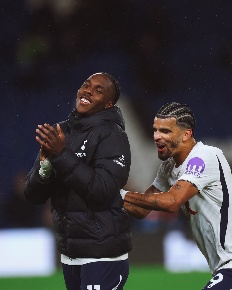 SpursOfficial's tweet photo. The absolute very best in the world 🤍 https://t.co/cCEfjNwmD0