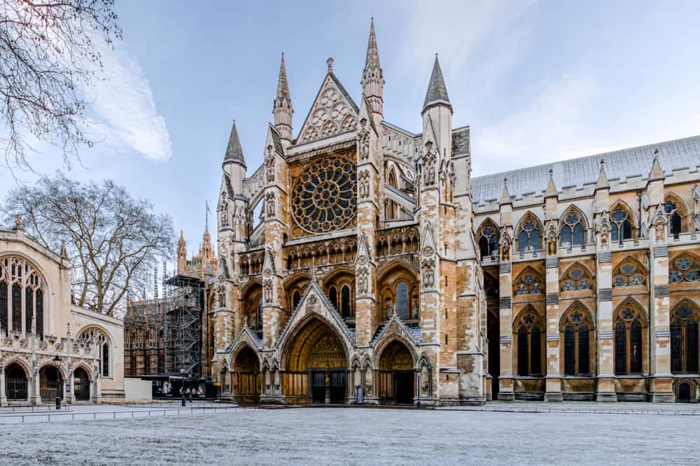 DavidLePelerin's tweet photo. Westminster Abbey, une cathédrale splendide et un chœur de renommée mondiale. Il chante les offices religieux et couvre un grand répertoire anglais de l’époque #Tudor et #Renaissance. 

#MusiqueSacrée #Westminster https://t.co/ihSMiNgWhX