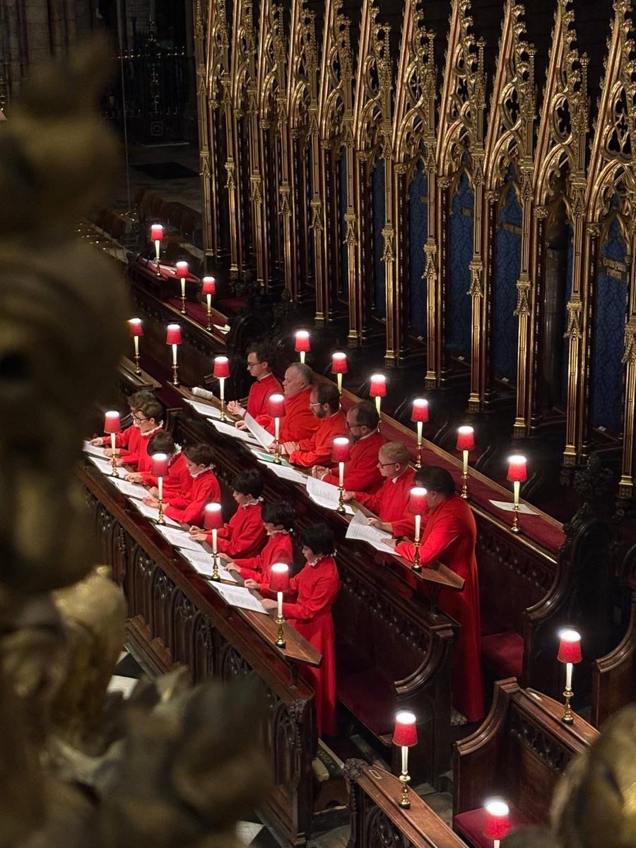 DavidLePelerin's tweet photo. Westminster Abbey, une cathédrale splendide et un chœur de renommée mondiale. Il chante les offices religieux et couvre un grand répertoire anglais de l’époque #Tudor et #Renaissance. 

#MusiqueSacrée #Westminster https://t.co/ihSMiNgWhX