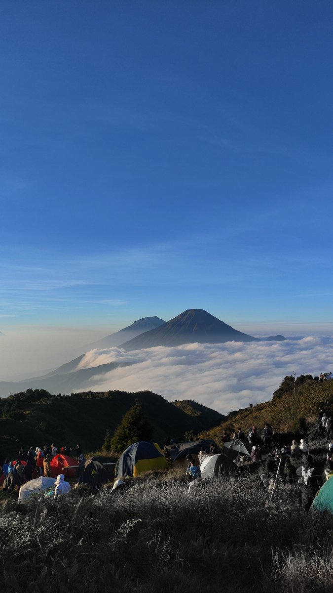 mggOolvr's tweet photo. Prau, on June. https://t.co/U9oAiwLcXl