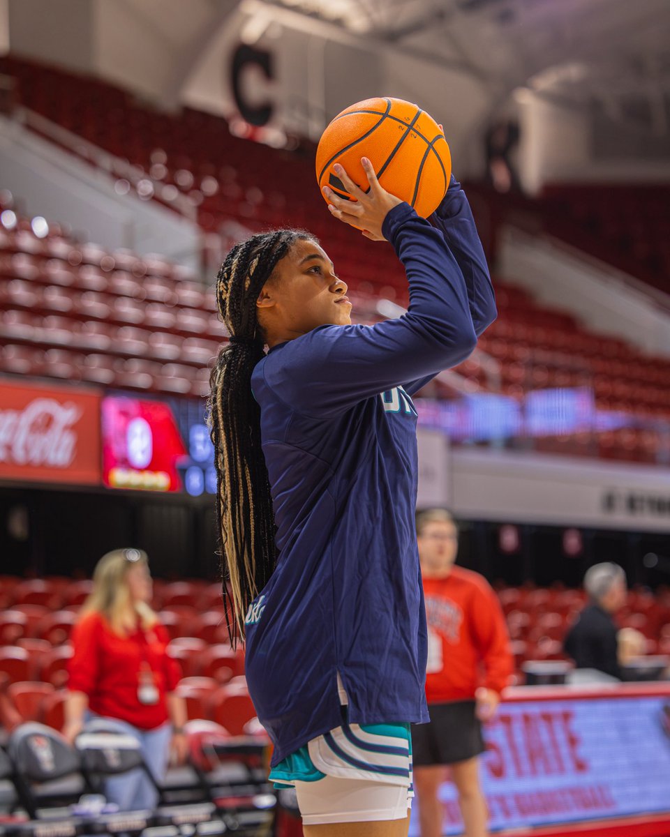 uncwwbb's tweet photo. game faces onπ€
#SeahawkBasketball https://t.co/geJsF06yYd