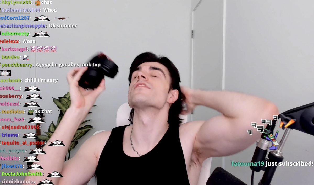 ORANGELOHH tweet picture