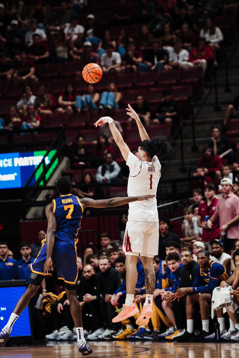 FSUHoops's tweet photo. Final media timeout

Noles 75 | Tigers 73
⏰ 2:59 2nd Half

#ALLIN https://t.co/sl2jj9scnR
