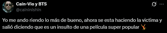zkinoxl's tweet photo. A ver si entiendo, la amiga me viene a insultar (él mismo lo admite), yo le respondo de vuelta con una frase de una película de comedia. La amiga se ofende y me llama pene corto para que luego, entre los 2, me anden jodiendo. ¿Pero yo soy quien se hace la víctima? https://t.co/DOltBlZwcr