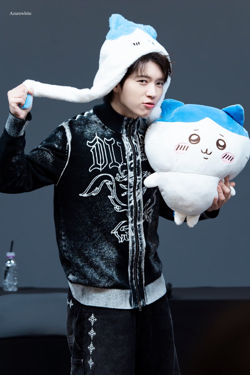 Azurewhite28's tweet photo. 261024 DEVIL B.stage ํฌ์ธ
#์ธํผ๋ํธ #๋จ์ฐํ #DEVIL https://t.co/nQUJ61TxkS