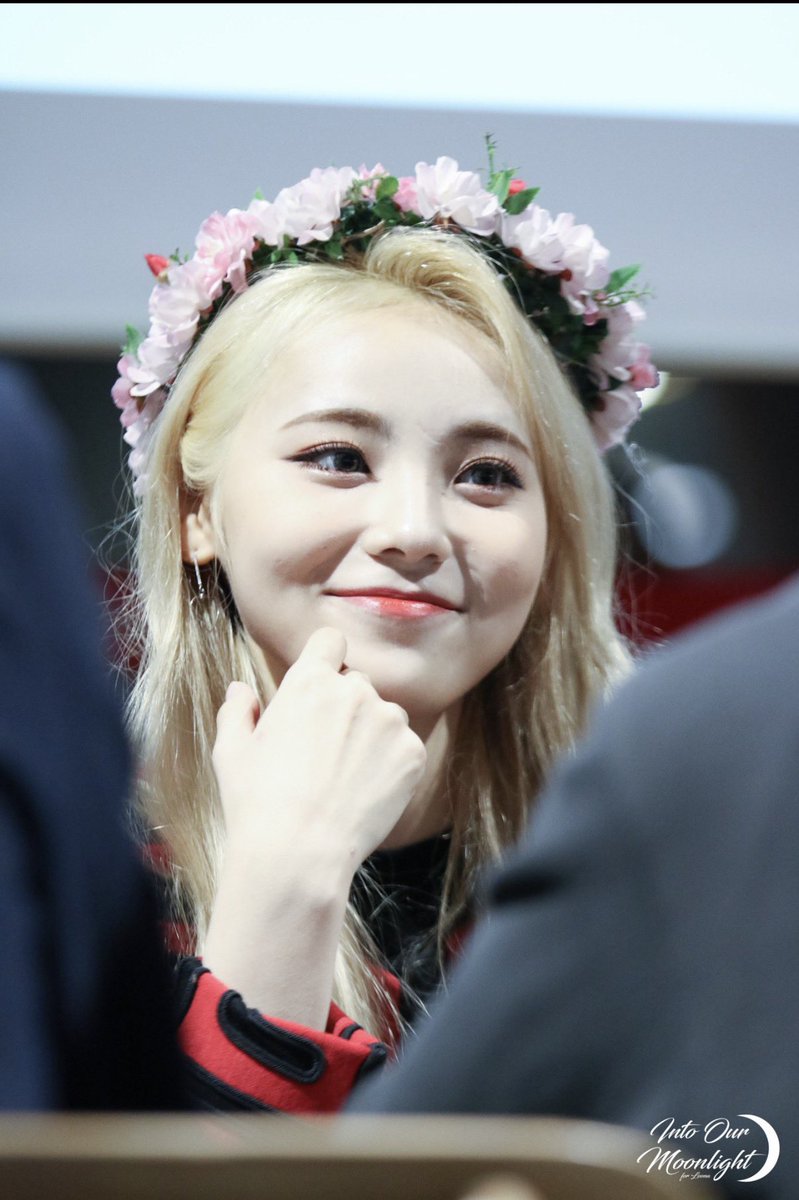 IdalsoArchive's tweet photo. 171125 Odd Eye Circle Gangnam fansign https://t.co/cKlfxgM0Pu