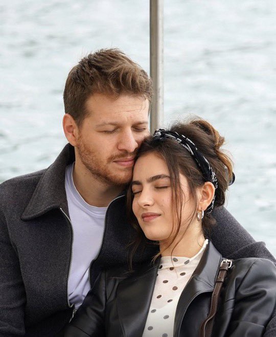 simurggfb's tweet photo. hep seni bekledim hep 

HepSizi BekledikOrel https://t.co/4Koo8TRQjO