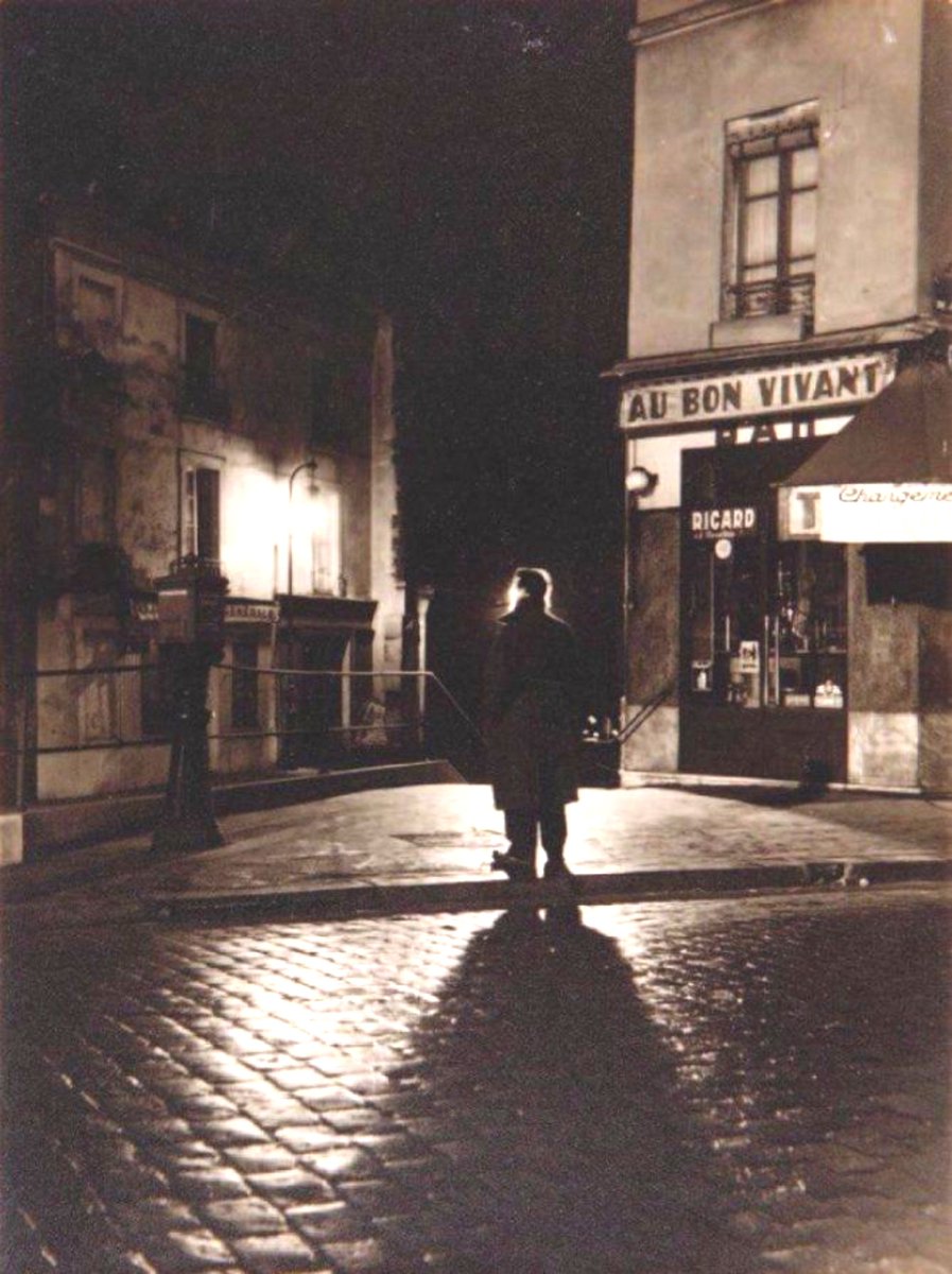ParisAMDParis's tweet photo. 📸 Nicolas Yantchevsky.
Au Bon Vivant 
c.1955. Paris https://t.co/bVX7yqM3pq