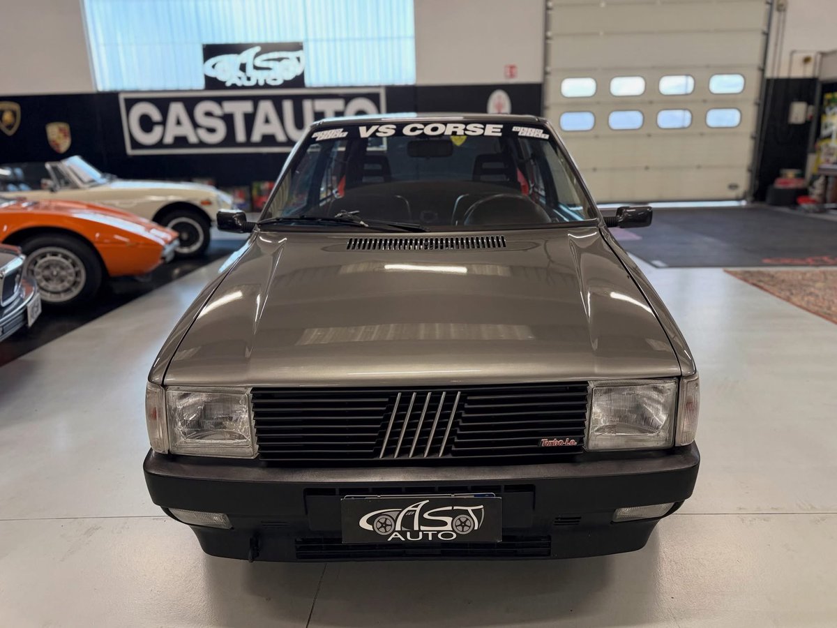 NicoNePayePlus's tweet photo. Fiat Uno Turbo ie https://t.co/WMYTBNV27h