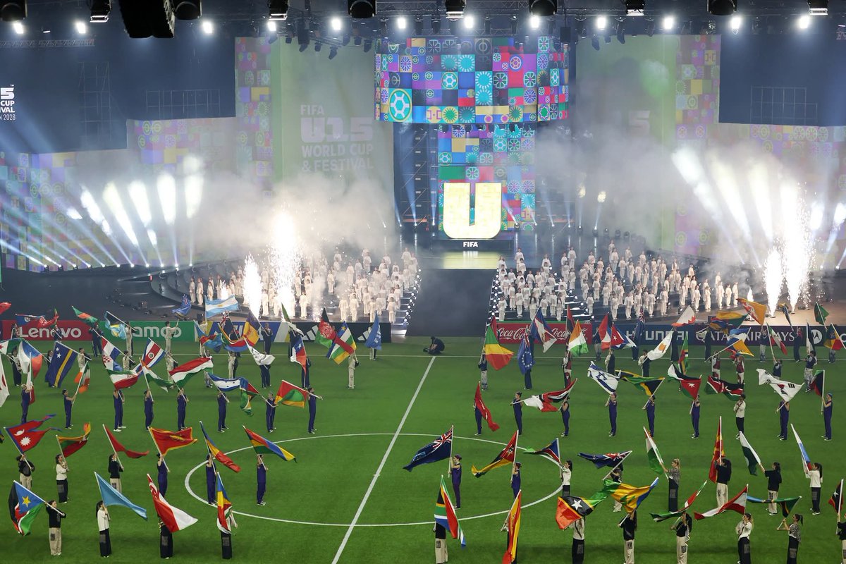 GDeliyev7229's tweet photo. Prezident İlham Əliyev FIFA U-15 dünya çempionatının və festivalının açılış mərasimini izləyib.

https://t.co/MYxdZkPWvJ https://t.co/31JkhjPfkm