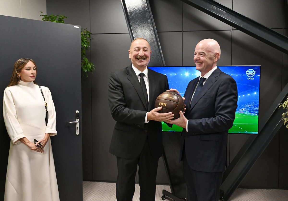 GDeliyev7229's tweet photo. Prezident İlham Əliyev FIFA U-15 dünya çempionatının və festivalının açılış mərasimini izləyib.

https://t.co/MYxdZkPWvJ https://t.co/AgHSCmBlG9