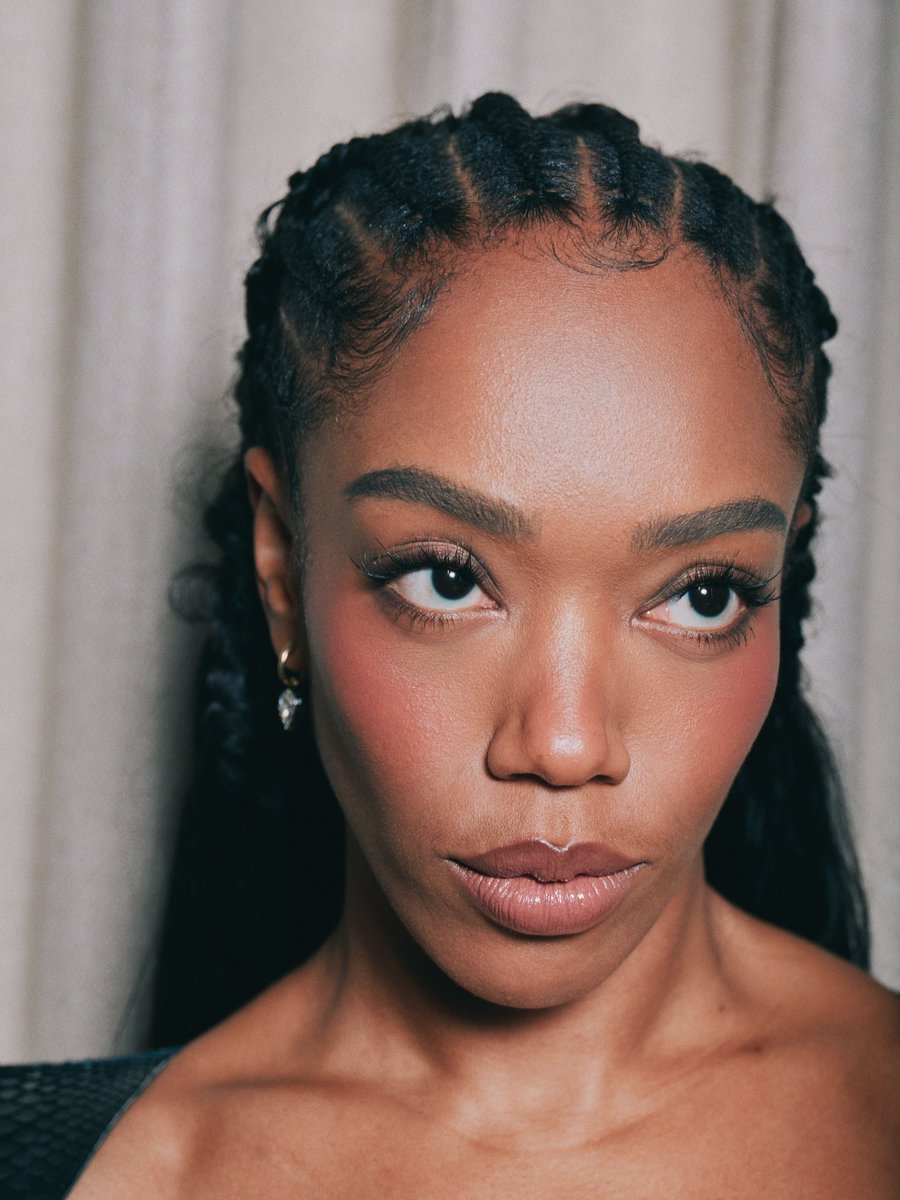 wgifsarchive's tweet photo. naomi ackie. https://t.co/7tAUa4AKgw