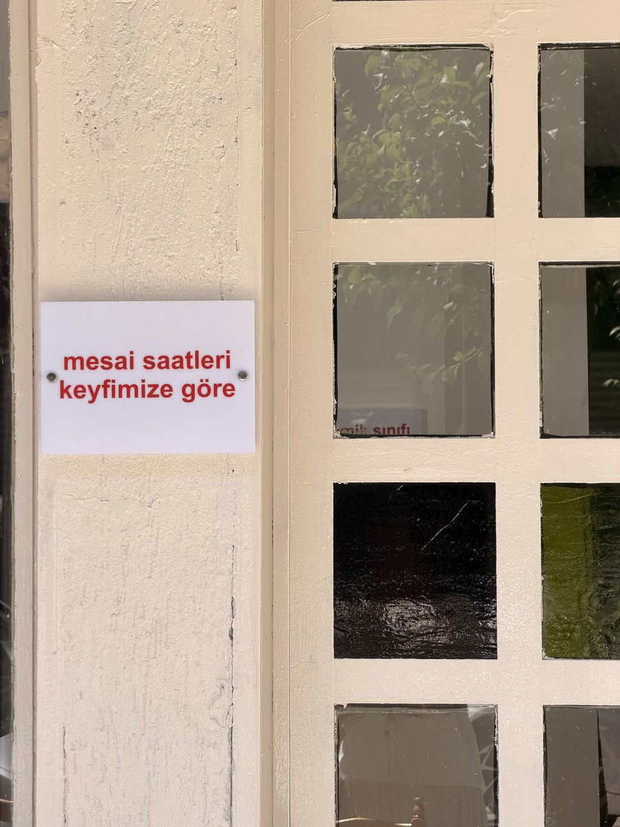 iremkamerr's tweet photo. İş hayatından beklentim ektedir https://t.co/kSQSMlPLXm