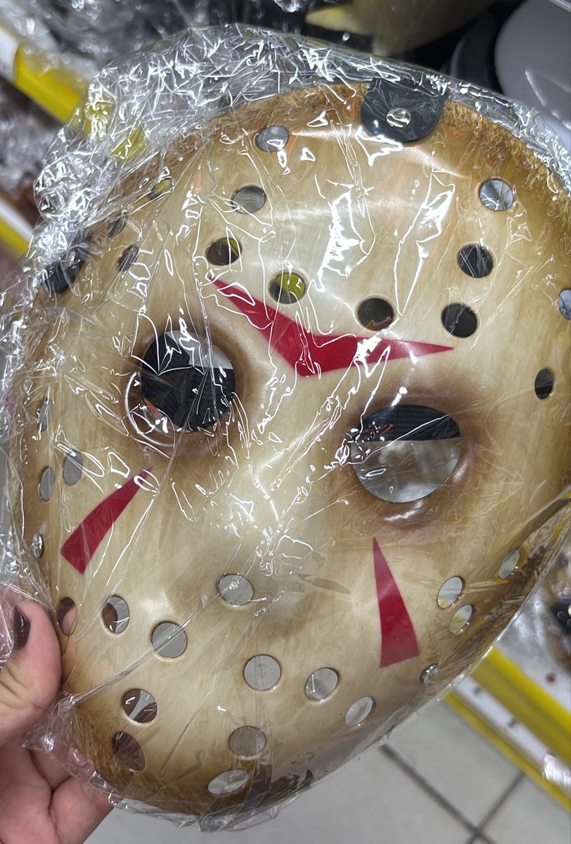 gambitopog's tweet photo. como eu amooo ver coisa de halloween https://t.co/Vwy2Tqzw1b