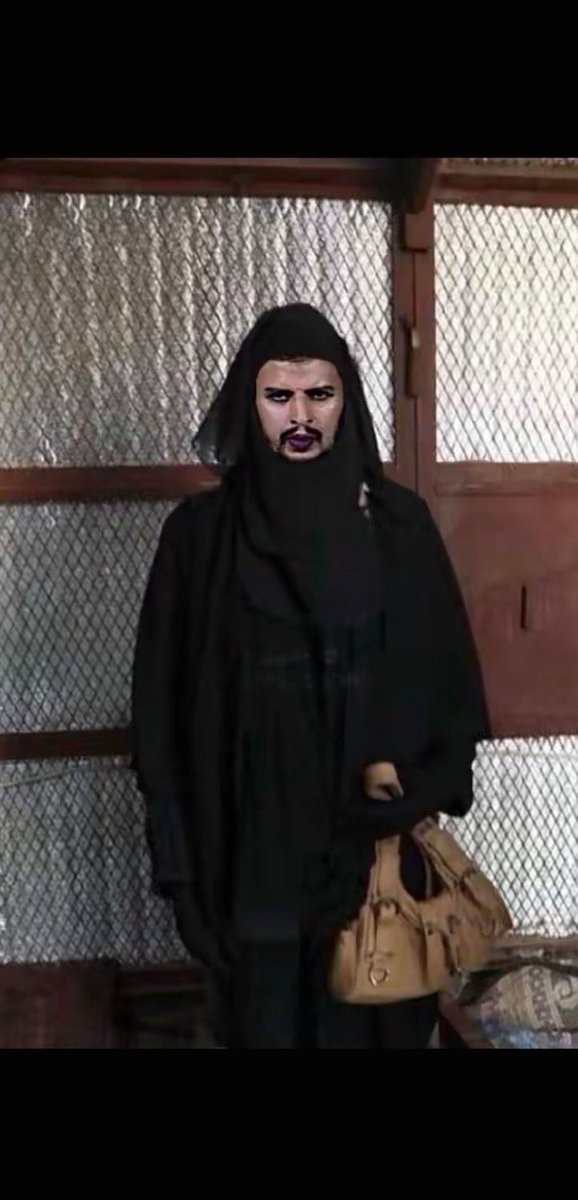 look4RUH's tweet photo. @DyaDny10495 جهز عبايتك يا حوثي نهايتكم قربت والى مزبلة التاريخ ياخونة المسلمين والعرب والمين انصحك بتجهيز عبايتك للهروب كما فعل سيدكم ملكه 💅🏻😂😂😂 https://t.co/PfiKhruEfj