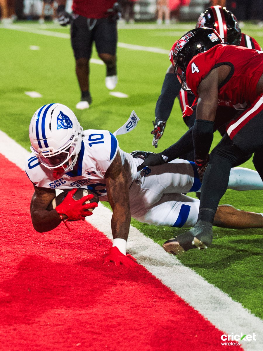 GeorgiaStateFB's tweet photo. Flicked up in the first half 🤳

#LightItBlue | #HistoryHappensHere | @Cricketnation https://t.co/aOwZYQMN2L