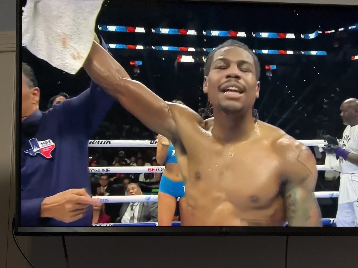 DannyPLUSBoxing's tweet photo. #NavarreteFoster 80-72 x3

Scooter Davis UD https://t.co/cBUbz3JVV9