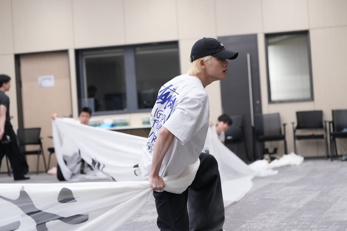 VoteForWinwin's tweet photo. 261024 DSC WINWIN Studio Update 

#윈윈 #DongSicheng 
#WINWIN #董思成 https://t.co/0KuC8ZK63j
