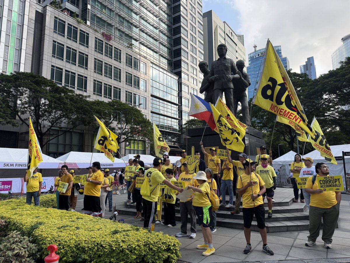 JohnRizCalata's tweet photo. ROAR AGAINST CORRUPTION

The August Twenty-One Movement (ATOM) once again held its “ROAR Against Corruption” protest along Ayala Avenue in Makati City on Sunday, October 25.

The activity aimed to call for accountability among corrupt government officials, including Vice President Sara Duterte, over her alleged unexplained wealth.

According to ATOM, the Supreme Court’s declaration that certain provisions of the 2024 and 2025 General Appropriations Acts (GAA) are unconstitutional should not be taken lightly. @bncdotph