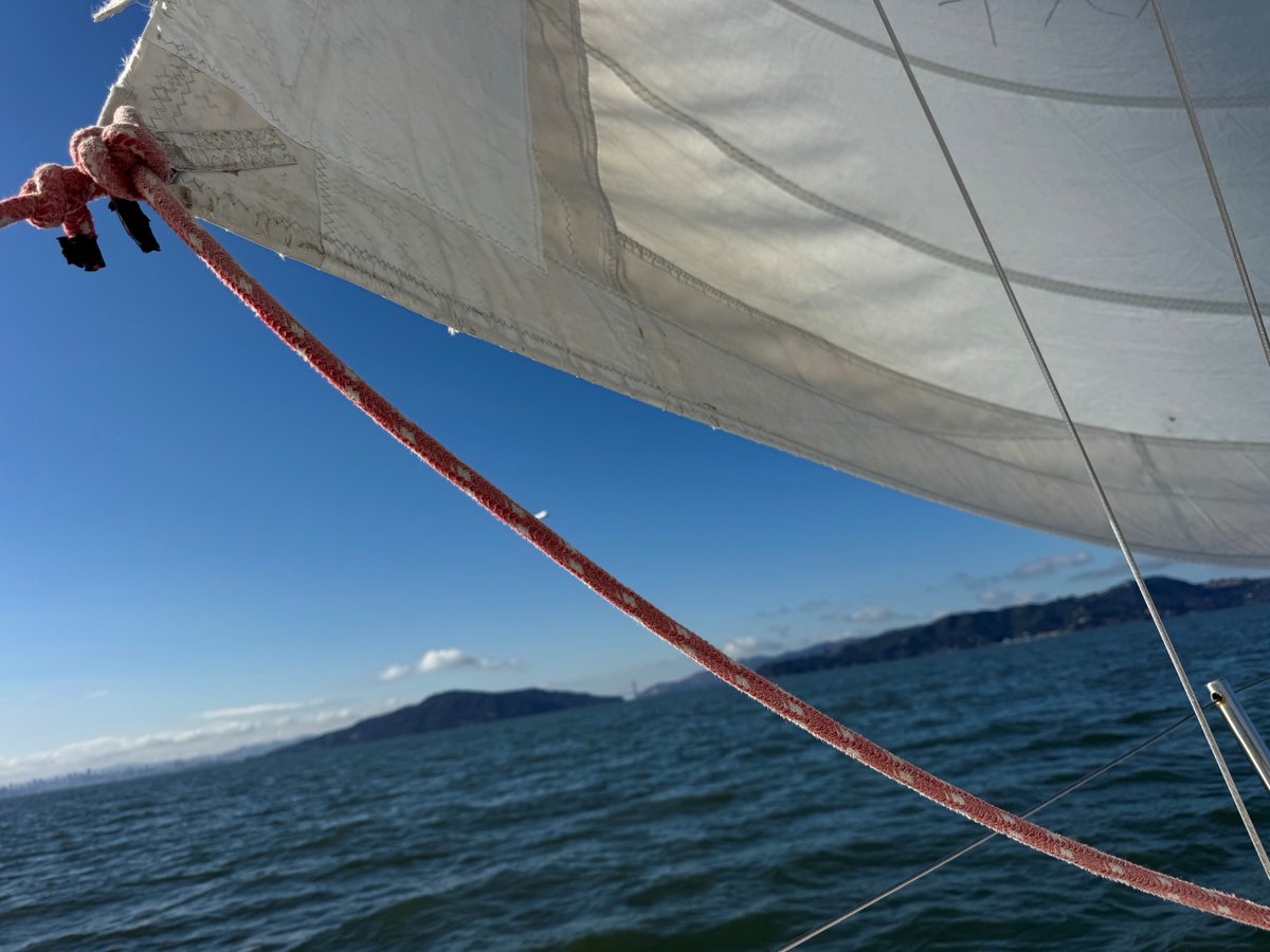 TWSailing's tweet photo. October 2026 Basic Keelboat Class with Jeff H.
#basickeelboat #americansailing #tradewindssailing https://t.co/fhCrck6OkP