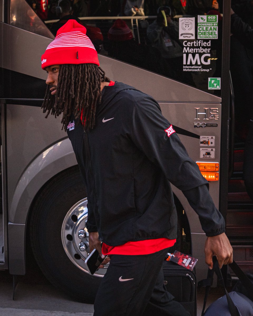 UHCougarFB's tweet photo. In that mode😤

#BuiltByHouston x #GoCoogs https://t.co/PcTSJRCYgv