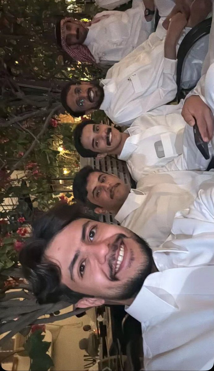 _3abeer's tweet photo. النخبة مع قائد النسخة 🤏🏻♥️ https://t.co/aV9LGML5Hw