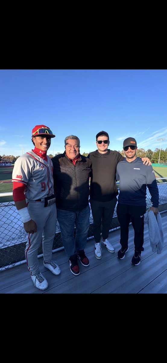 GaelsBaseball's tweet photo. Fall ball 🤝 Gael baseball family!

Great to see our former Gaels competing at the next level and continuing to represent Iona Prep across college baseball! Proud of the work these guys put in and excited to follow their journeys.
#GoGaels⚾️ https://t.co/qtqOvd45bC