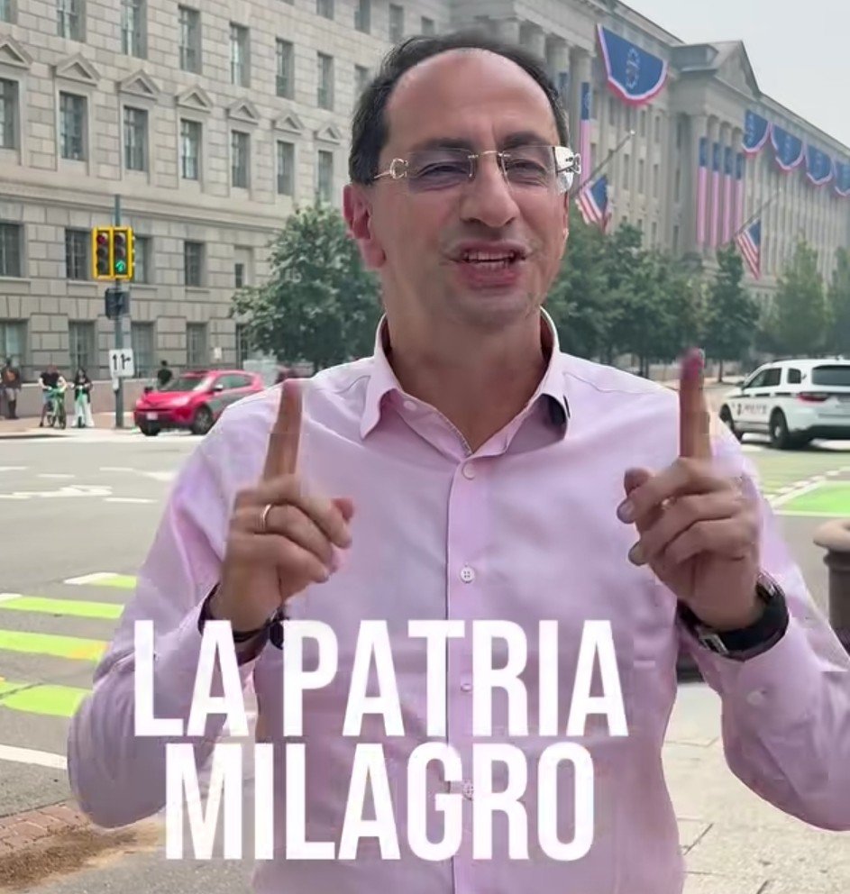 DoctorRoys's tweet photo. @jrestrp @CamacolColombia @ABDELAESPRIELLA Que bien representado est nuestro país. Gracias Presi, Gracias Vice https://t.co/kagjzakyWT