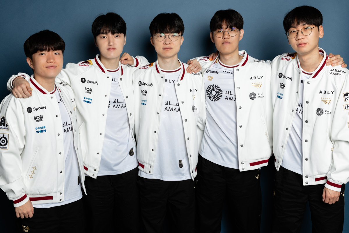 embhere's tweet photo. i feel like i'm worried but at the same time i'm not ?? since i can see that they somehow are becoming a little bit better compared to summer and also it's a norm for T1 to lose at least one match during swiss stage. let's just support the players and send them good energy https://t.co/9cRtnWXp1t