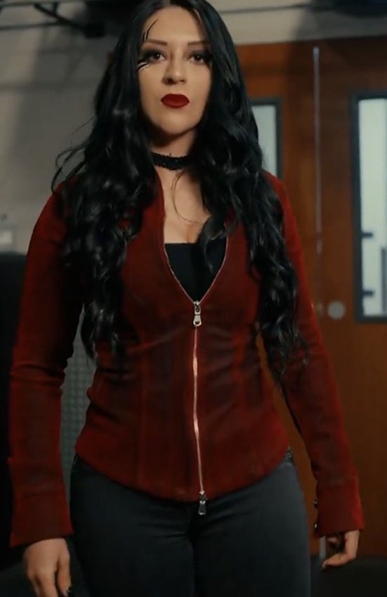 WrestleNotice's tweet photo. WOULD YOU LIKE TO SEE A HEEL STEPHANIE VAQUER?? https://t.co/MHQVnAsm49