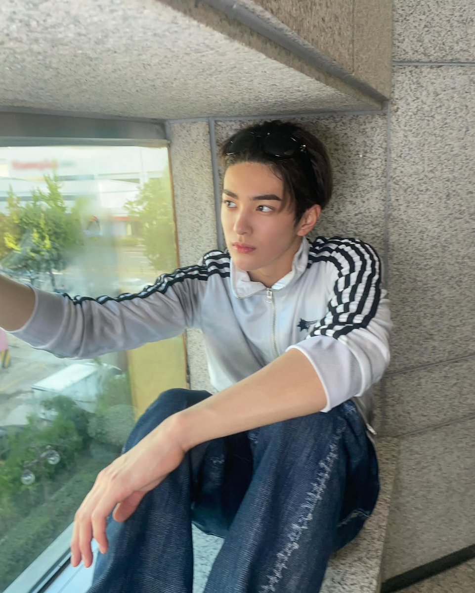 ahnkeodho's tweet photo. Please give lots of love to “GO!” https://t.co/cTnpXVtp6M