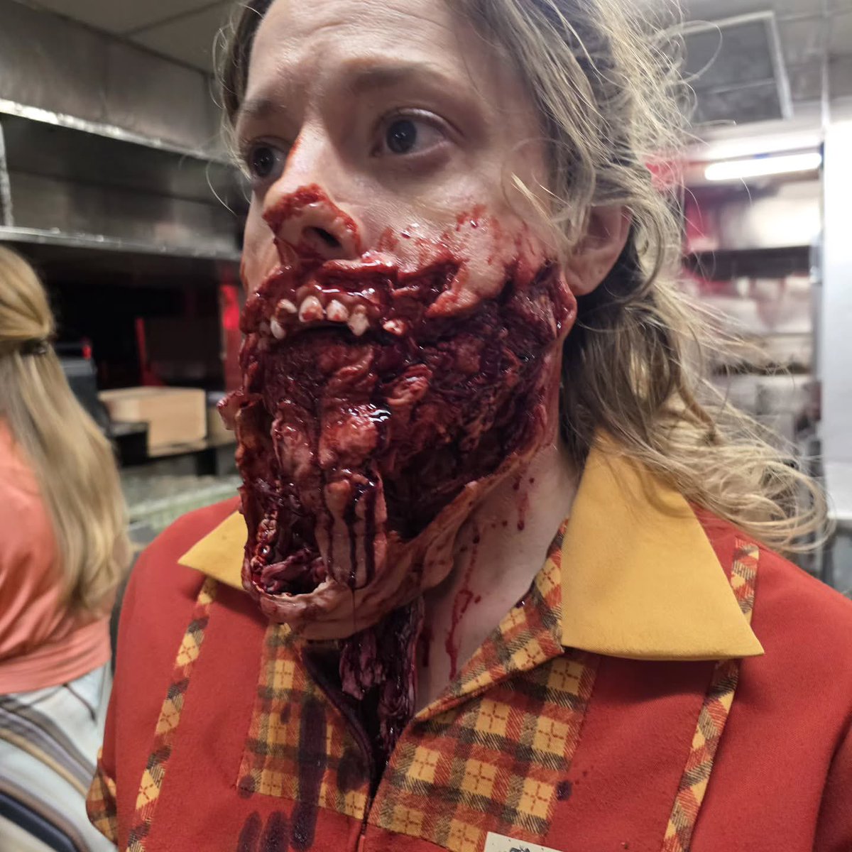 JasonUniverse13's tweet photo. Valarie meets the buisness end of a meat tenderizer. Makeup effects by the PrestoFX team led by Dave Presto. https://t.co/xTXry1bp6i