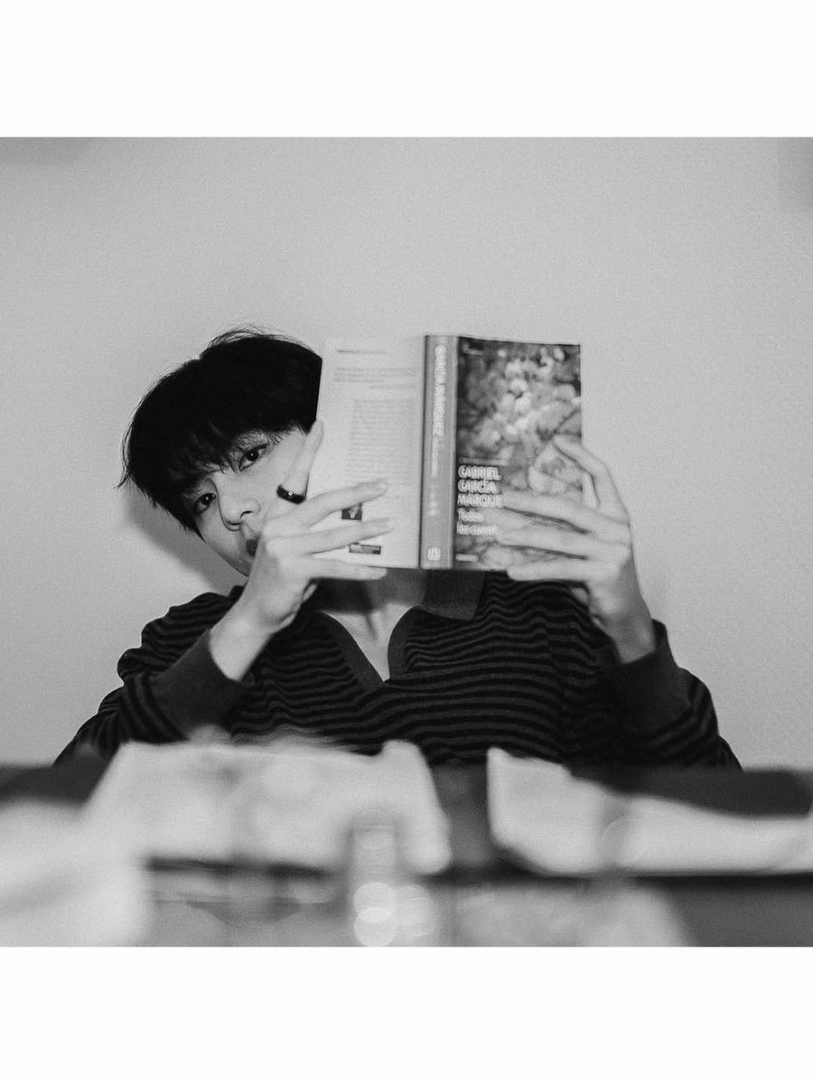 amaemce's tweet photo. Jungkook’s photography skills ✨️✨️✨️✨️✨️✨️✨️ He’s so incredibly good at everything! 🥺💜 https://t.co/BkBLnj0NbV