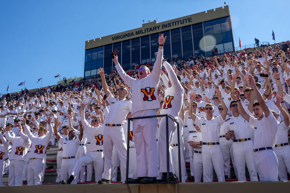VMI1839's tweet photo. Thank you to everyone who made it to post today for Family Weekend festivities!

Here are some of our favorite shots of the day. Stay tuned to VMI social media in the coming days for more coverage of this great fall tradition.

#VMIFamilyWeekend | #ScenesOnPost | #VMICommunity https://t.co/EGi6EIFVQJ