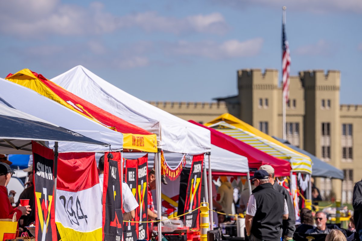VMI1839's tweet photo. Thank you to everyone who made it to post today for Family Weekend festivities!

Here are some of our favorite shots of the day. Stay tuned to VMI social media in the coming days for more coverage of this great fall tradition.

#VMIFamilyWeekend | #ScenesOnPost | #VMICommunity https://t.co/EGi6EIFVQJ