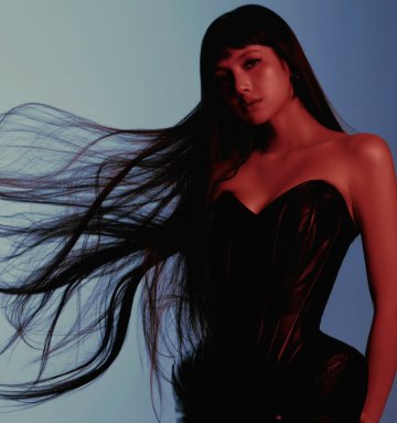 popviva_'s tweet photo. 🇬🇧 #27 — UK Apple Music Top Albums
🇺🇸 #33 — US Apple Music Top Albums

🏆 PRESS PLAY records the highest 2026 entries by a female K-pop soloist on both charts, and is the only release by a female K-pop solo artist to appear on both this year!
#lisa https://t.co/IoF9ugp0OB