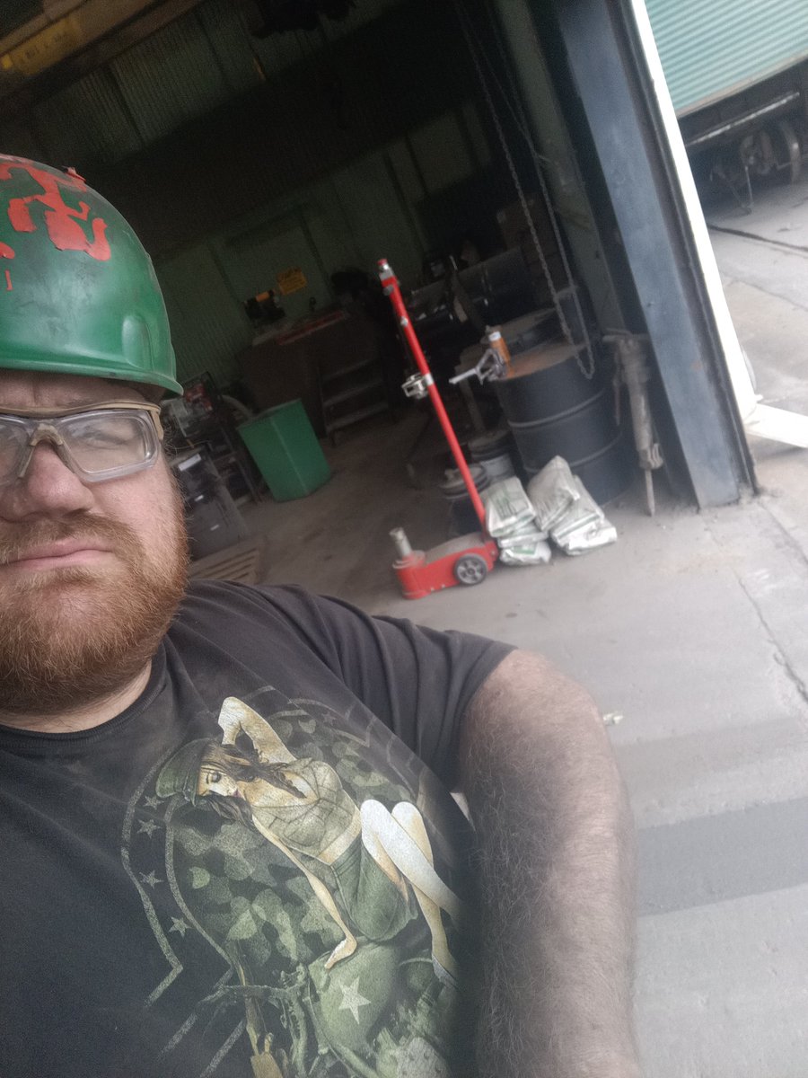 nightslaw58's tweet photo. dirty day at work https://t.co/MCZYAv48b3
