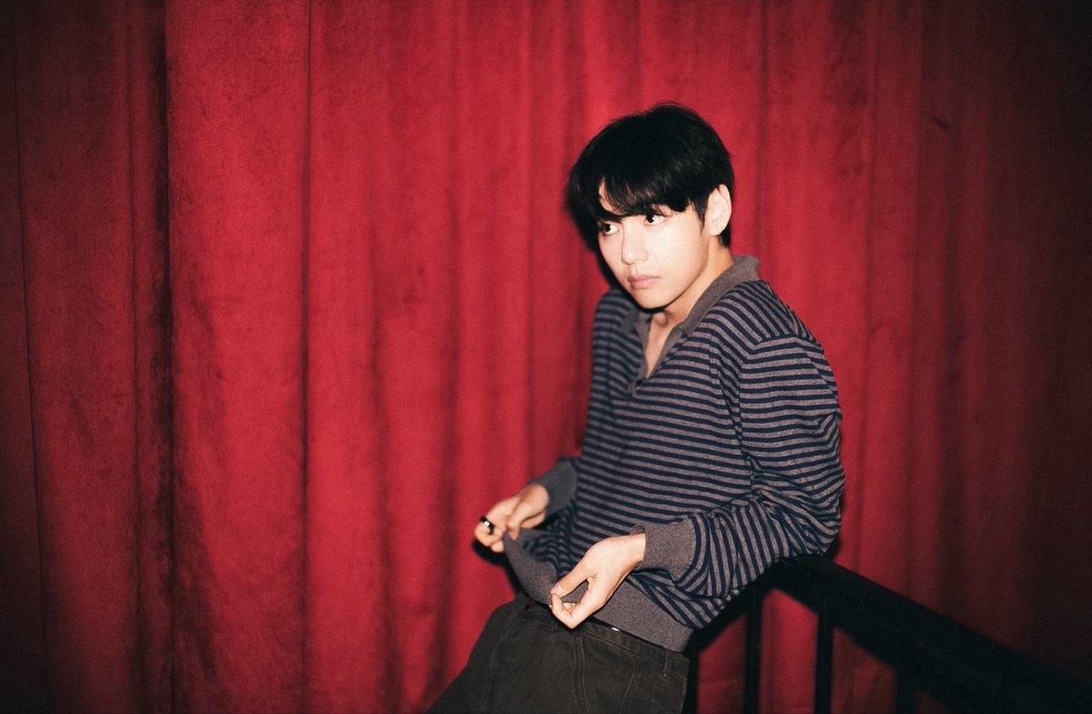 Taehyungimpact's tweet photo. Taehyung via jungkook’s IG

“🌻” https://t.co/VYVi2ib29F