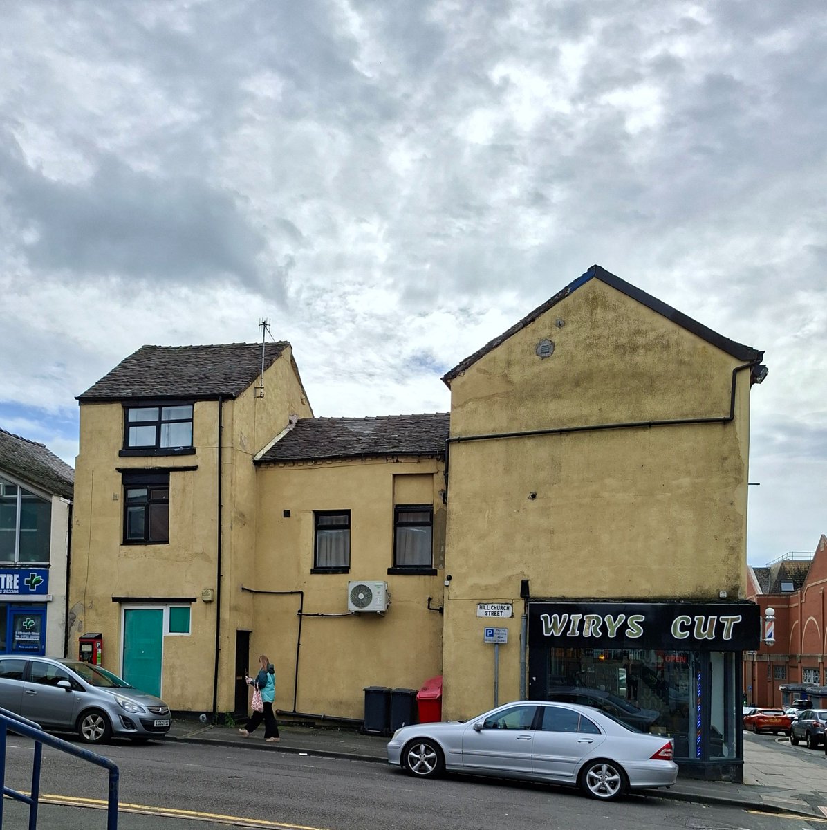 BeardyHowse's tweet photo. Old houses on the corner of Hill Church Street (formerly Church Street) and Town Road (formerly High Street) in Hanley, Staffordshire. If you think they look nothing special, you should see most of the nearby buildings. https://t.co/qXj3U8WPHG