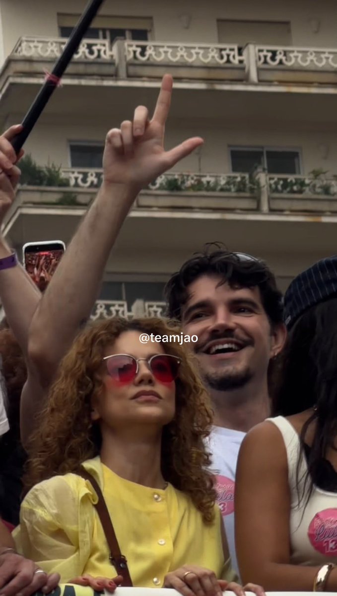 teamjao's tweet photo. Jão esteve presente no último ato da campanha do presidente @LulaOficial,  em São Paulo.

Para não esquecer: amanhã é 13 ❤️‍🔥⭐️ https://t.co/iZVkmnC991