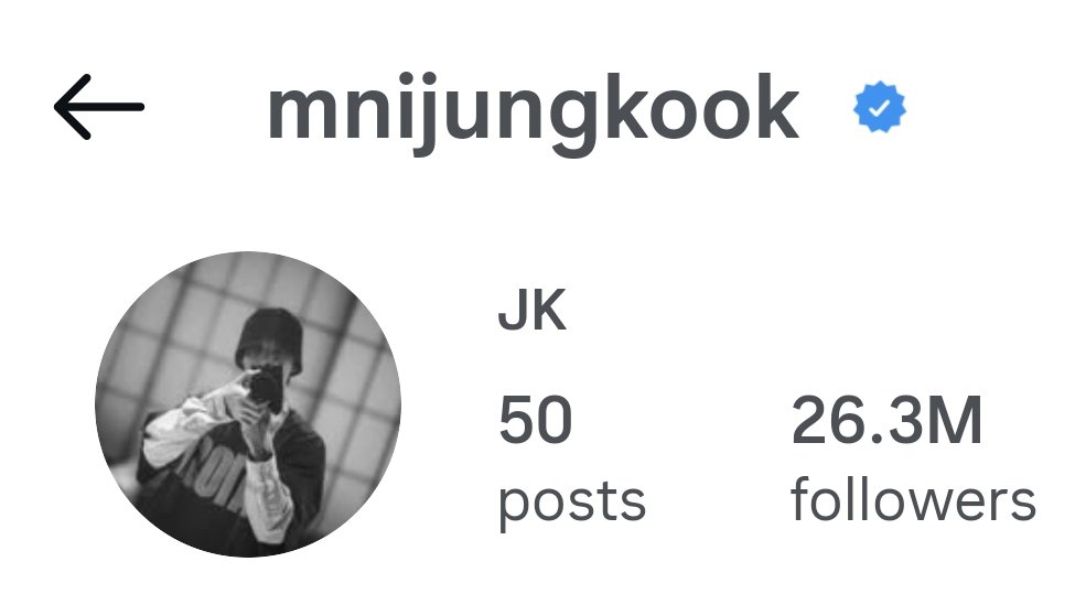 ChicknBunny13's tweet photo. I love how Jungkook changed his IG pfp for this photography era 📸 he's committing 200% in full Jungkookie manner https://t.co/J7YtRemQQU