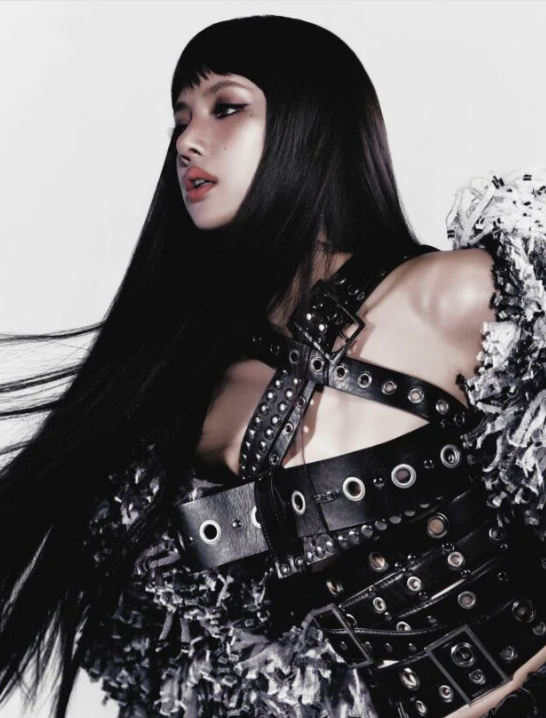 AboutMusicYT's tweet photo. Press Play by Lisa debuts with 8,312,603 streams on Spotify. https://t.co/fA1NHpwfme