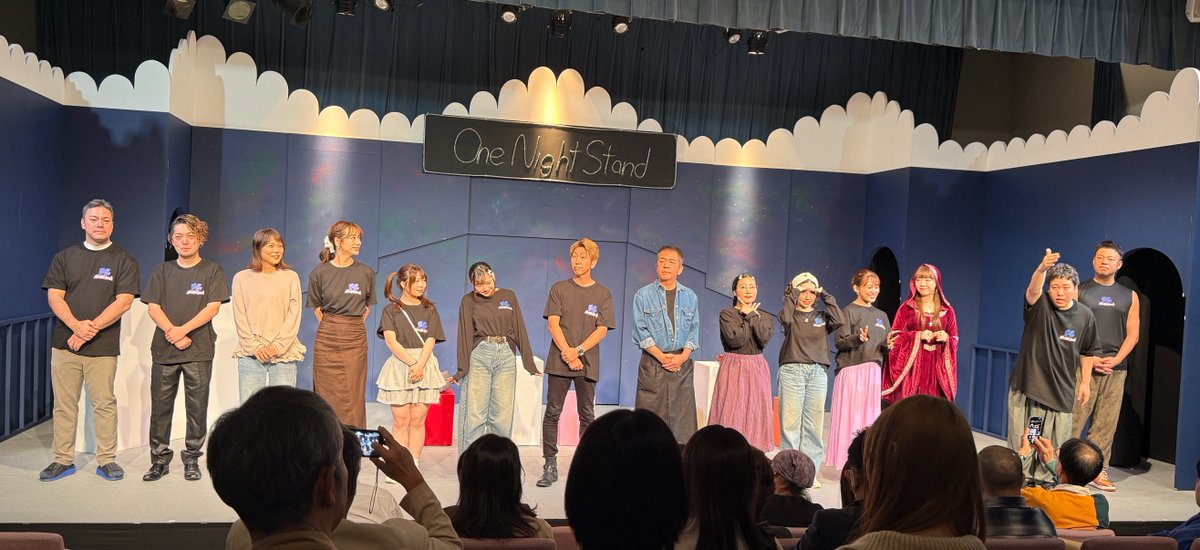 yktokyo2's tweet photo. #劇団ノーティーボーイズ
#14NS
先日観に伺わせていただきました!
いやーいっぱい笑ったけど、なんだか感動!
そんな作品です。
本日最終日。
川崎愛ちゃんの素敵な大人の女性っぷりにも久々の再会の萌夏も大人になっててびっくり!
保さん髪型が、maicaちゃんは髪色変わってて新鮮。
大和さん天才! https://t.co/jToyGULFej