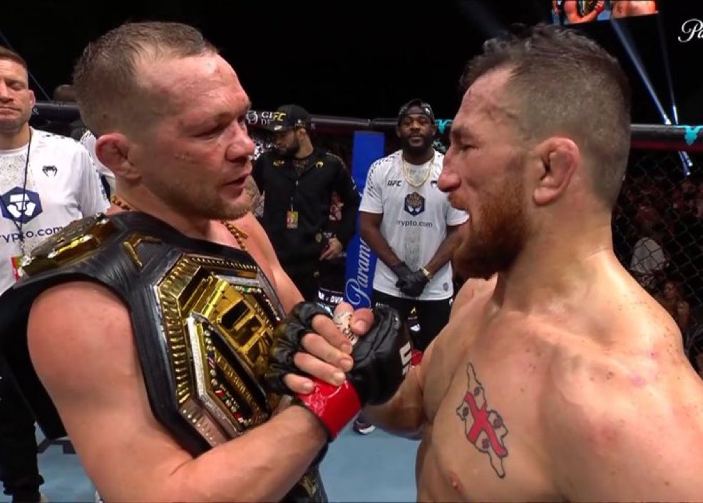 UFCFIFTHROUND's tweet photo. The Passing Of The Torch ❤️

#UFC333 https://t.co/5OooCQT3dX