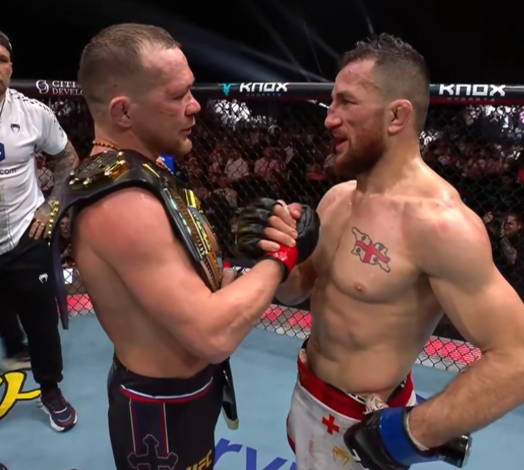 samaroooont's tweet photo. one of the more interesting trilogies in modern ufc history. fitting that their third fight was the one to truly decide the divisional goat https://t.co/88ngpsK8cC