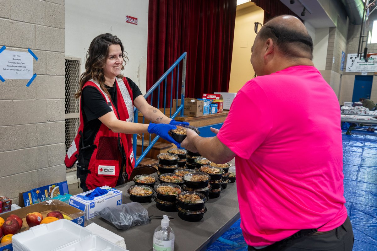 RedCrossLA's tweet photo. At age 3, Morgan Cohn became potty trained in a Red Cross shelter.

More than 30 years later, she's back in those same shelters, this time as a volunteer helping people recover after disaster.

Read her story: https://t.co/jH85FGuFAQ https://t.co/ahG1aVuEJm